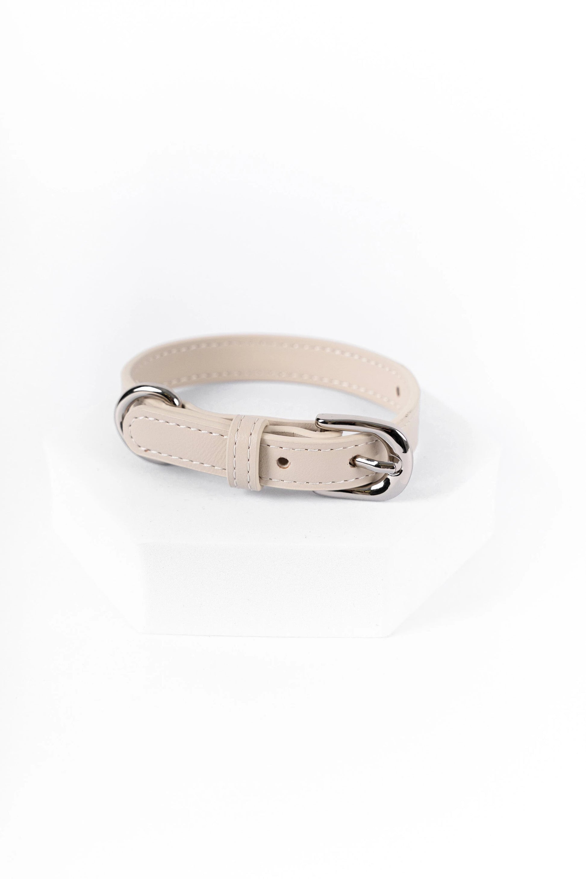 The Cream Collar Maison Munch