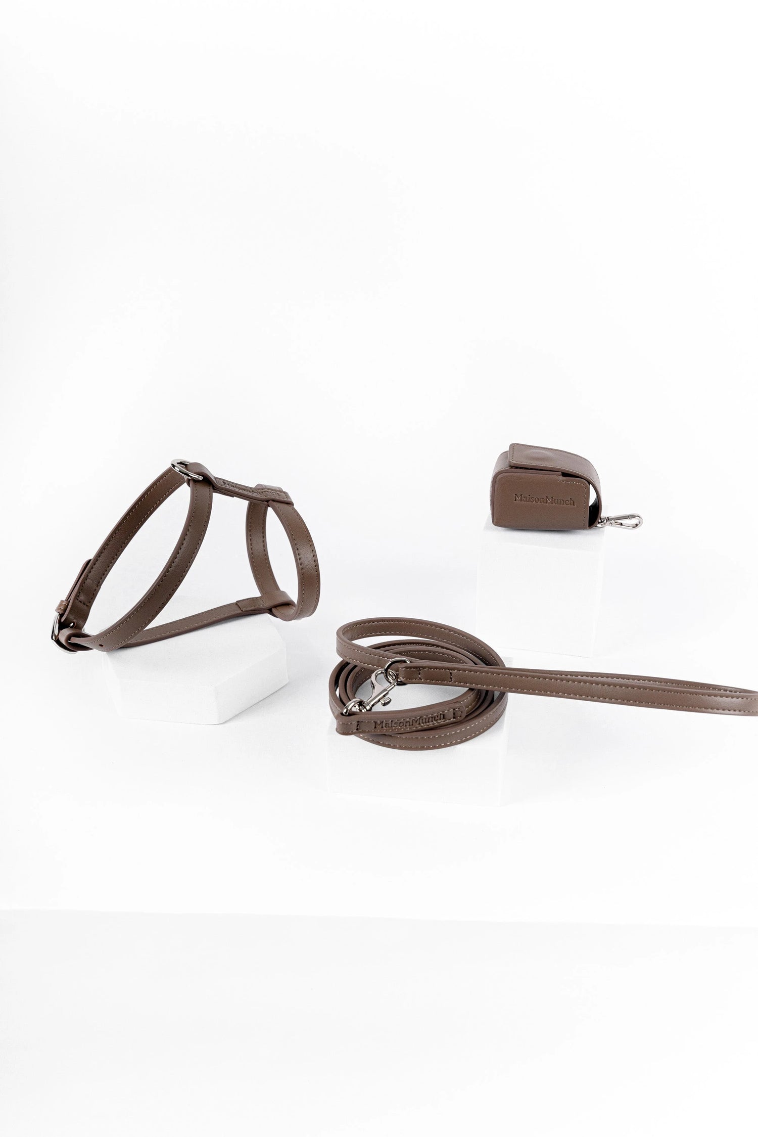The Cocoa Walking Set — Harness Maison Munch